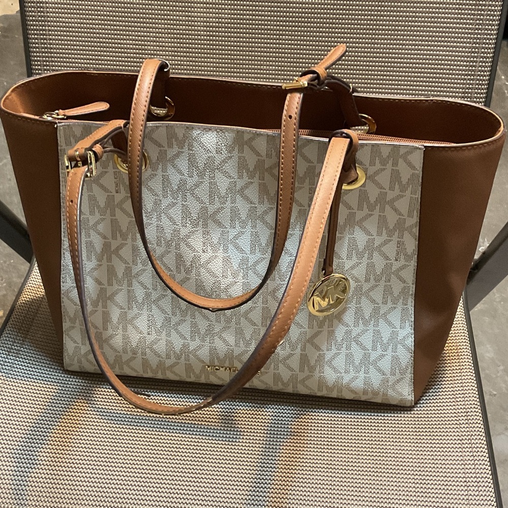 Michael Kors Brown and Vanilla Logo Tote with Gold Charm